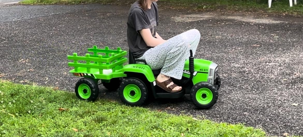 HONEY JOY Ride On Tractor with Trailer, 12V Battery Powered Electric Toy Tractor with Remote Control, 3-Gear-Shift, LED Lights, Horn, Music (Pink) customer photo 1