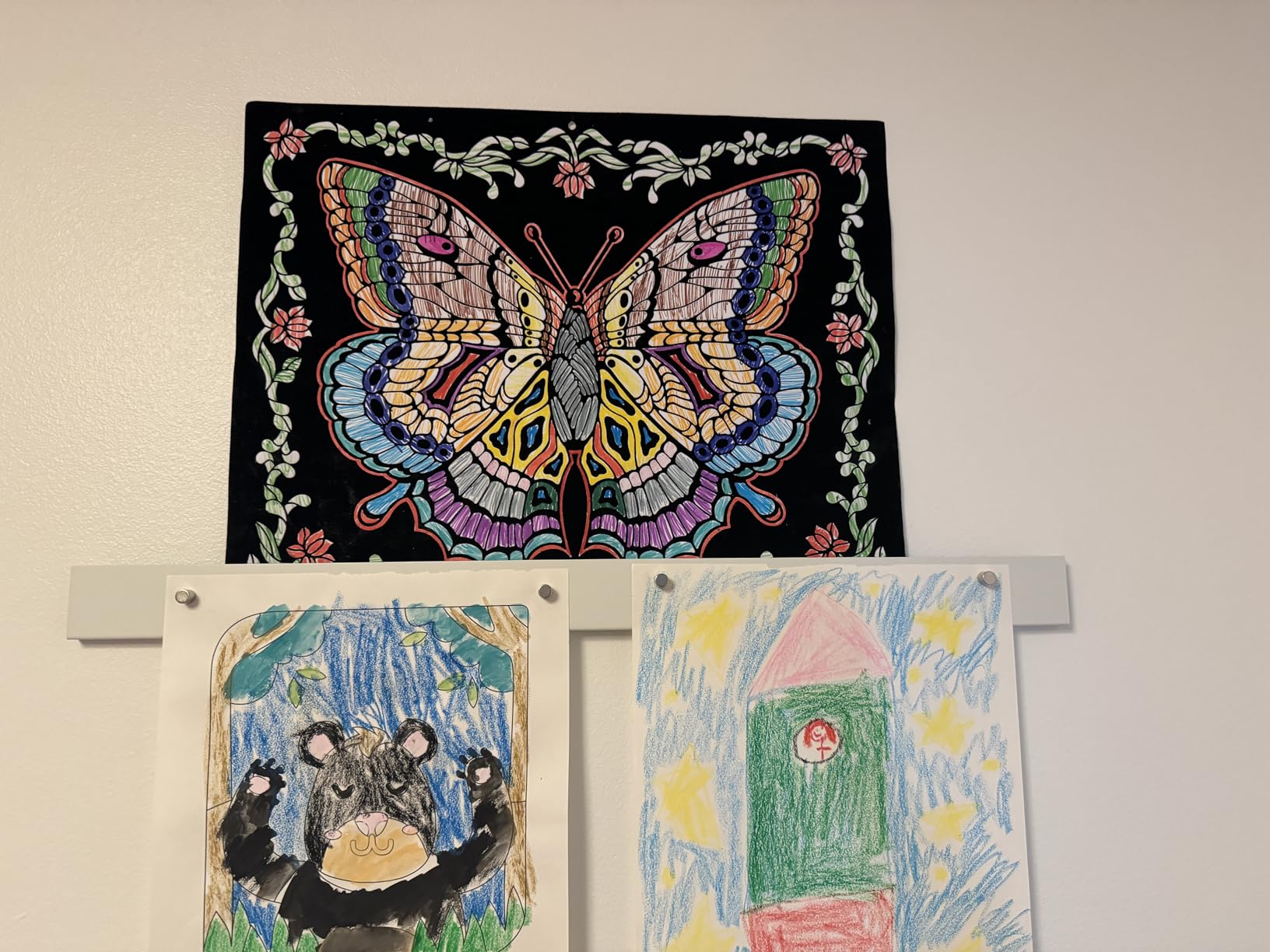 Mitus Picture Hanging System - Display Children Kid's Artwork Frame - 28