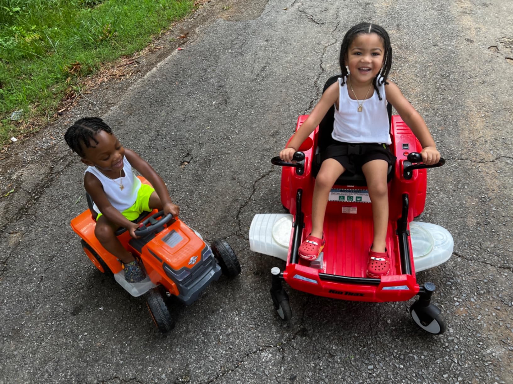 Kid Trax 6V Mow and Go Ride On Lawn Mower - Electric Cars for Kids, Toddler Outdoor Toys, Toddler Car, Kids Ride On Toys, Easy Drive, Durable, Ages 18-30 Months, Max Weight 44 lbs, 1.5 MPH customer photo 1