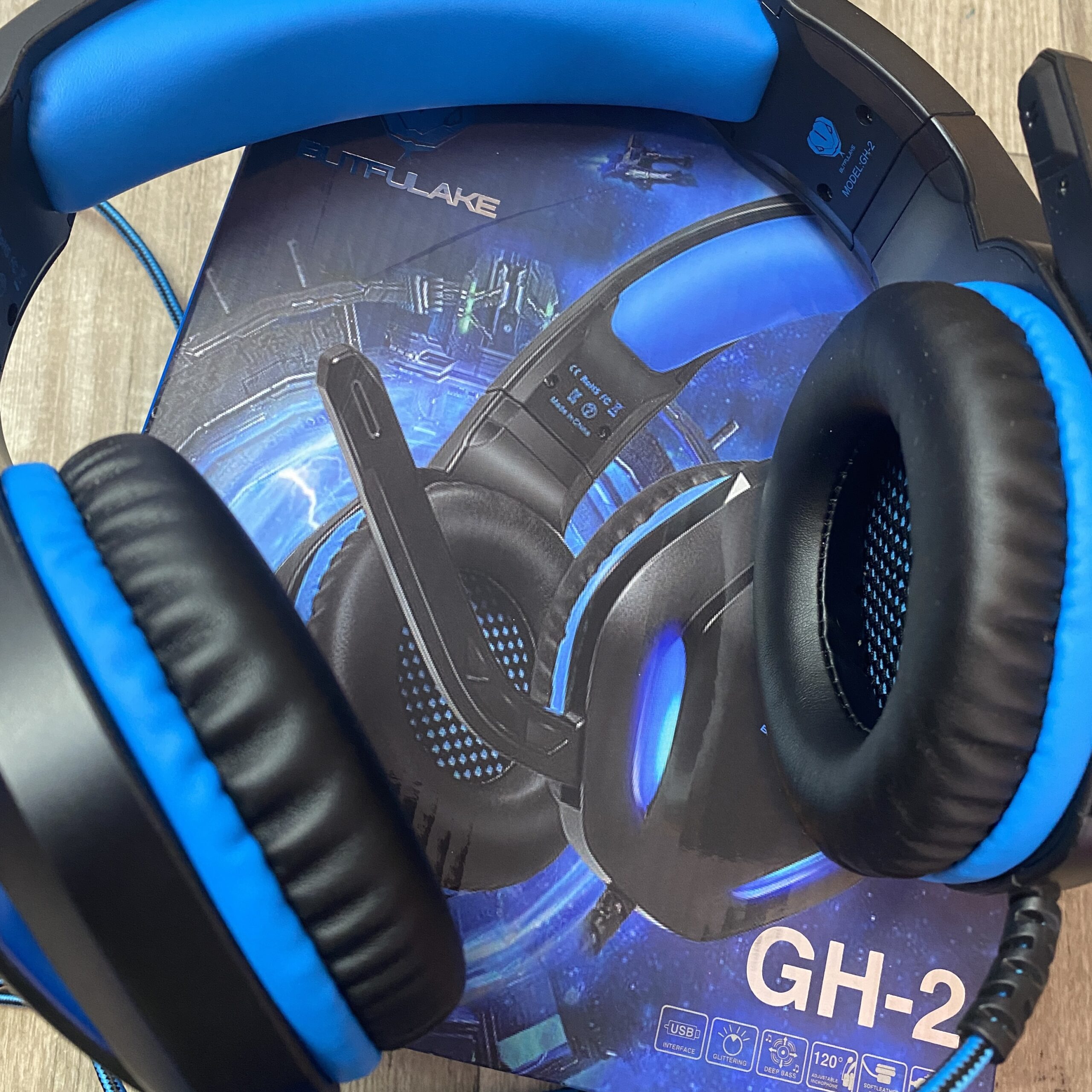 Gaming Headset for PS4, PC, Xbox One, PS5, for Nintendo Switch, Wired Over Ear Headphones with Stereo Surround Sound, Noise-Cancelling Microphone, LED Lights for Kids Adults, Black Blue customer photo 2