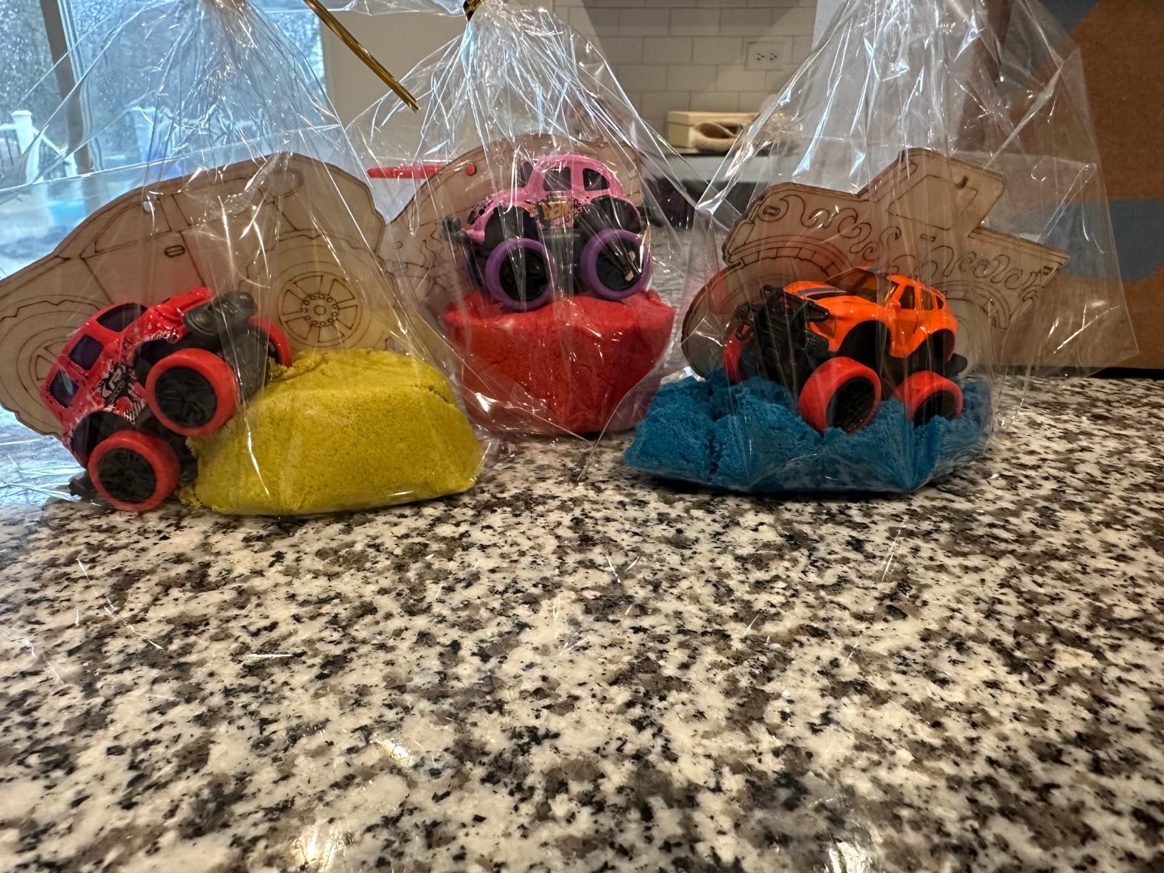 Kinetic Sand, 6lbs Mega Mixin' Bag with Red, Yellow & Blue Play Sand, Amazon Exclusive (Packaging May Vary), Sensory Toys for Kids Ages 3 and up customer photo 2