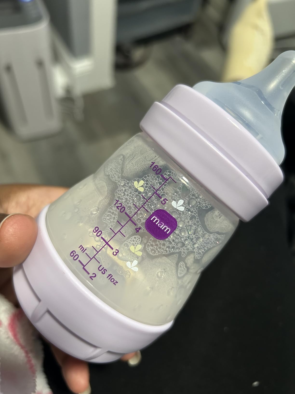MAM Easy Start Anti-Colic Baby Bottle & Pacifier Set, 5 Self Sterilizing Bottles & 3 Original Pacifiers, Newborn Feeding Gift Set customer photo 2