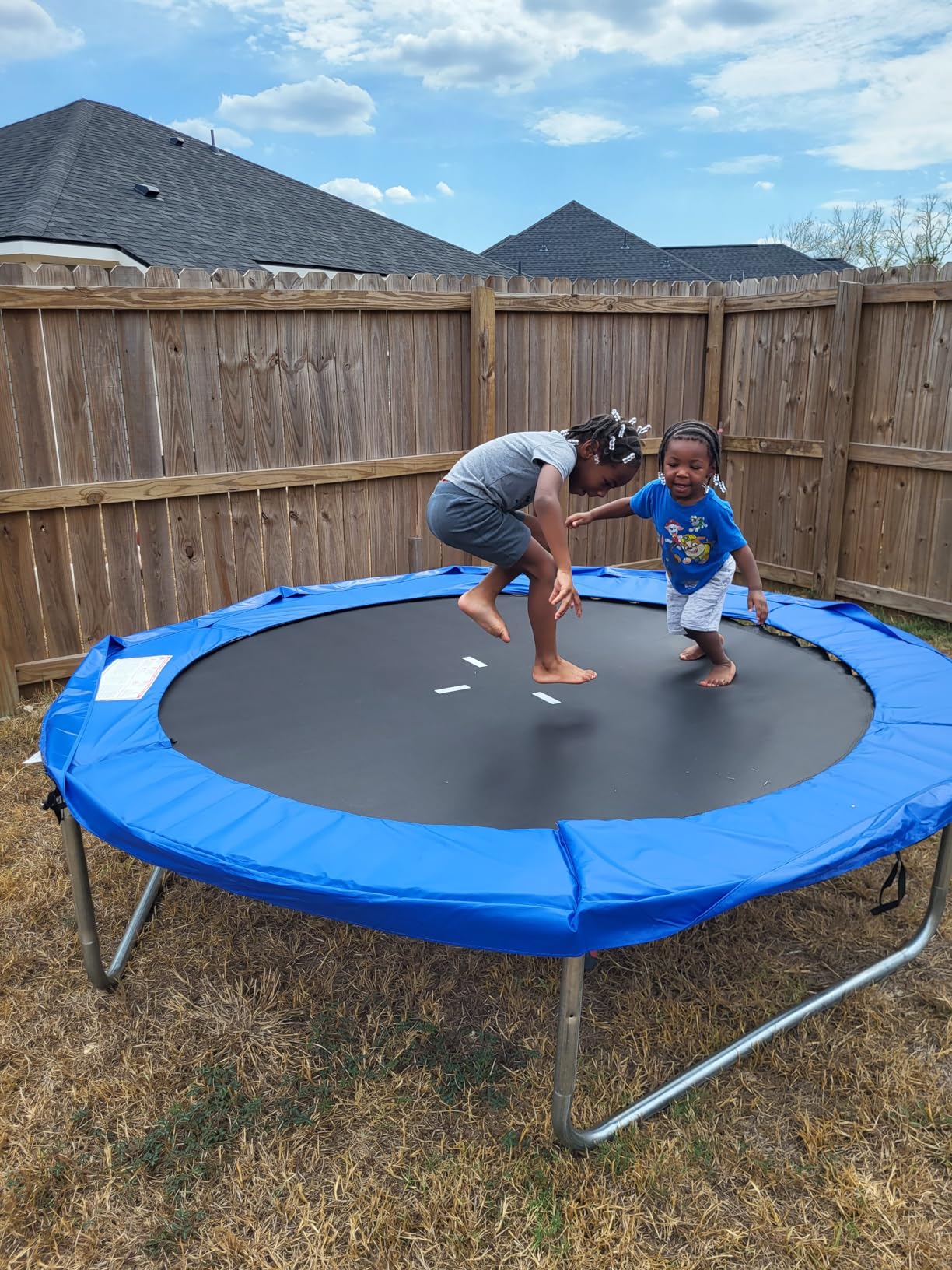 Giantex 8Ft 10Ft 12Ft 14Ft 15Ft 16Ft Trampoline for Kids Adults, ASTM Approved Trampoline with Net, Thickness Steel Pipes Wear-Resistant All Weather Outdoor Large Recreational Trampoline with Ladder customer photo 1