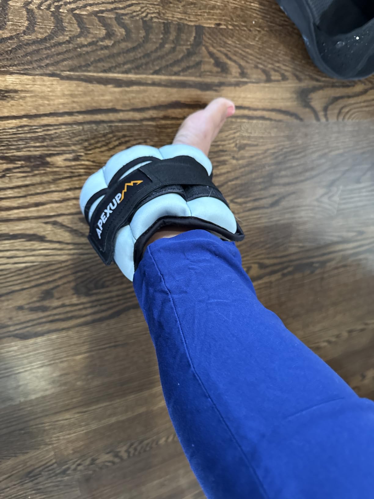 APEXUP Adjustable Ankle Weights for Women and Men, Modularized Leg Weight Straps for Yoga, Walking, Running, Aerobics, Gym, Physical Therapy customer photo 1