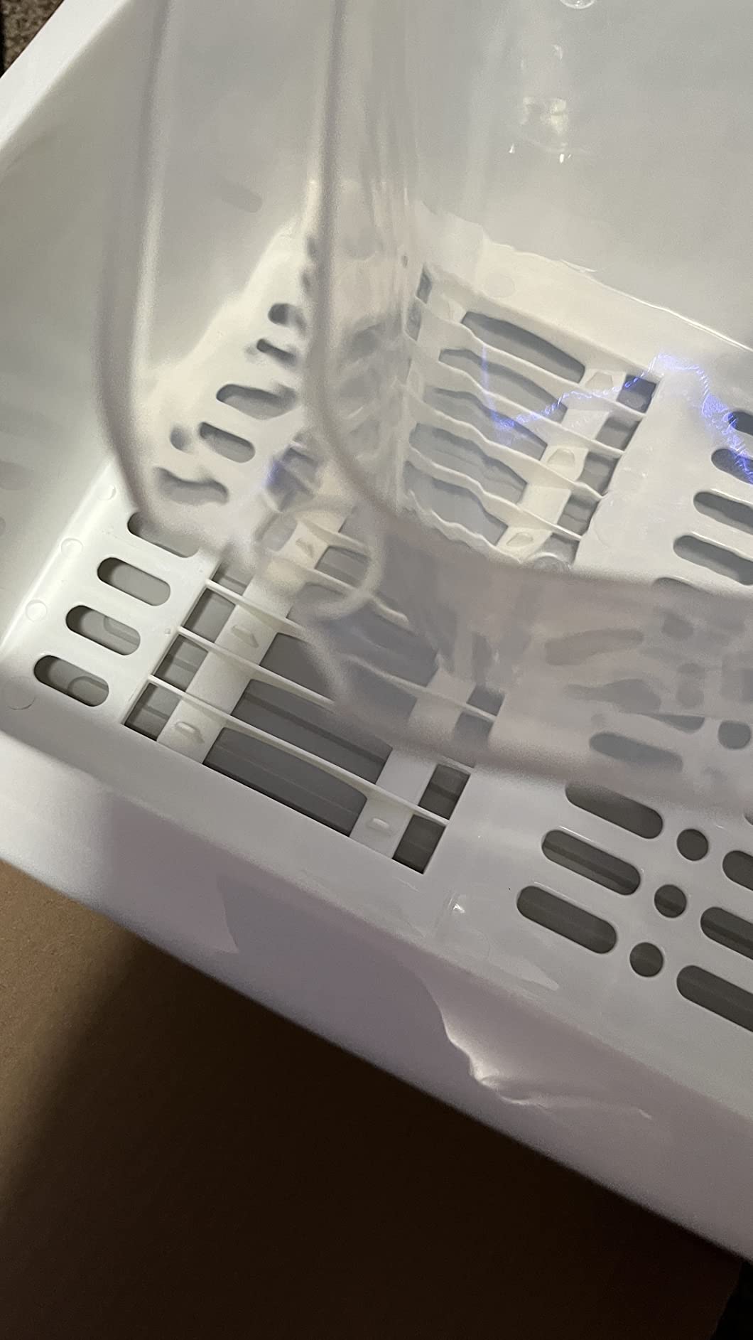 Lyellfe Plastic Dish Drying Rack, Bottle Dryer Holder with Cover Lid and Removable Drainboard, White Utensil and Cup Holder for Kitchen Counter, Dish Dryer Shelf, Medium Size customer photo 1