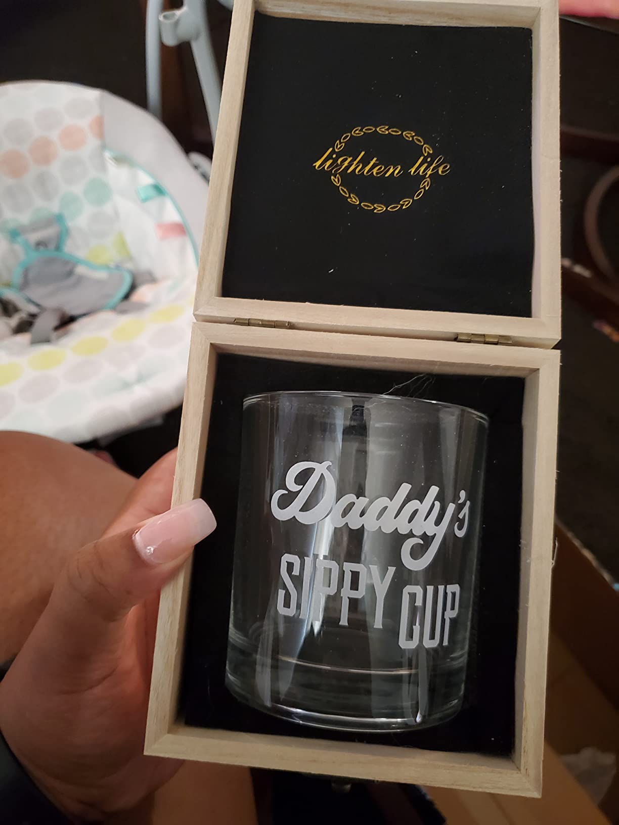 LIGHTEN LIFE Daddy's Sippy Cup Whiskey Glass 12 oz, Unique Dad Gift in Valued Wooden Box, Funny Gag Gift for New Dad, Father, Husband from Kids Wife for Father's Day, Birthday, Christmas customer photo 1