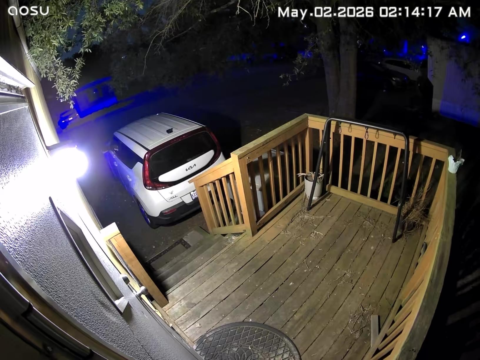 aosu Security Cameras Wireless Outdoor Home System, True 2K HD Night Vision, No Subscription Required, Long Battery Life, 166 degree Wide View, Spotlight & Siren Alarm, Motion Alert, Support 2.4 & 5GHz WiFi customer photo 1