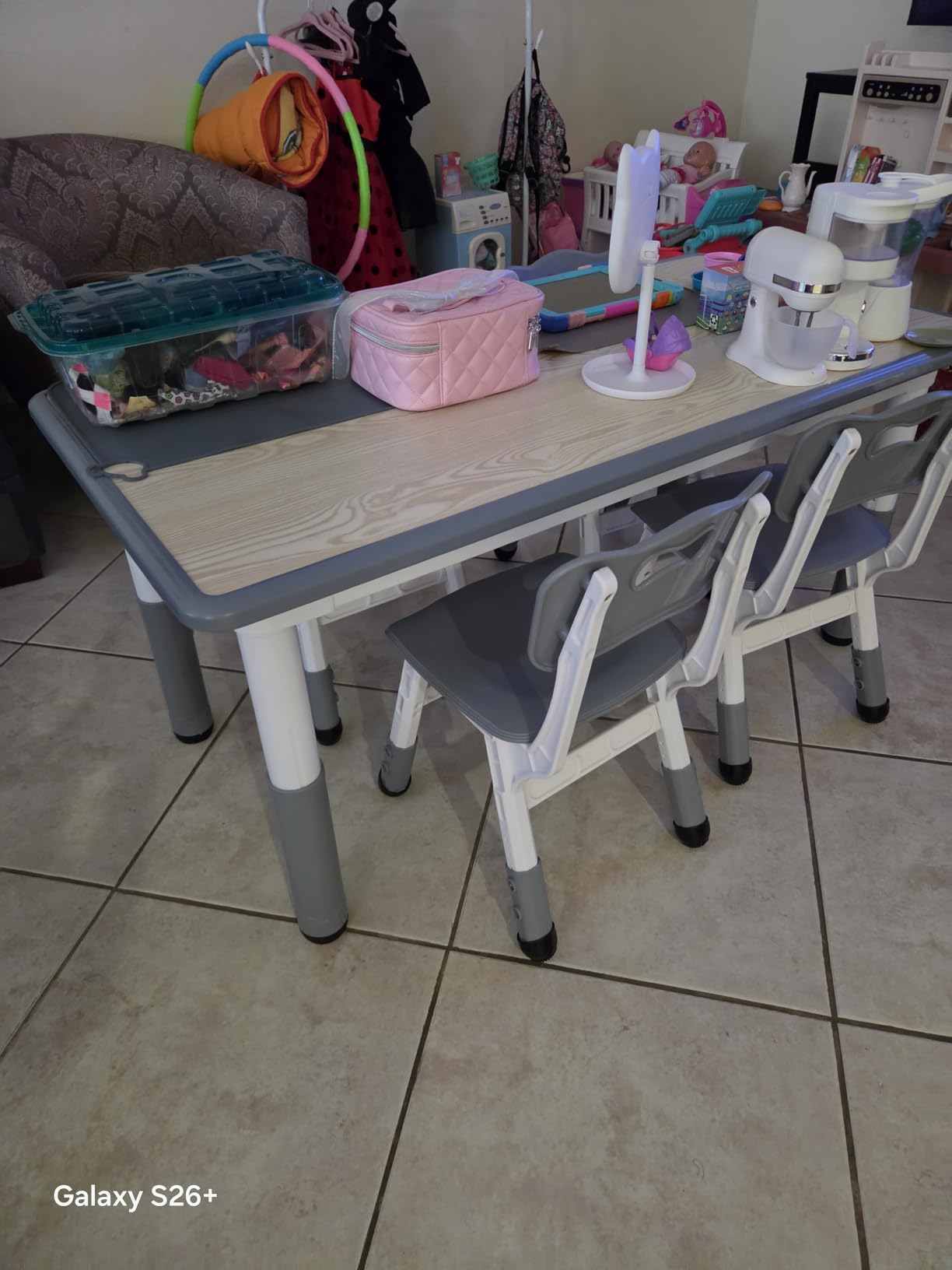 Brelley Kids Table and 4 Chairs Set, Height Adjustable Toddler Table and Chair Set, Graffiti Desktop, Non-Slip Legs, Max 300lbs, Children Multi-Activity Table for Ages 2-8 customer photo 2