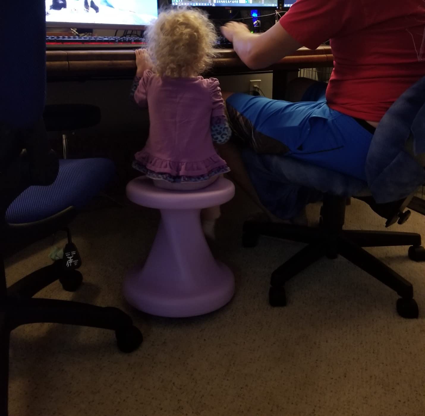 ECR4Kids Twist Active Wobble Stool, 14in Seat Height, Classroom Furniture, Light Purple customer photo 2