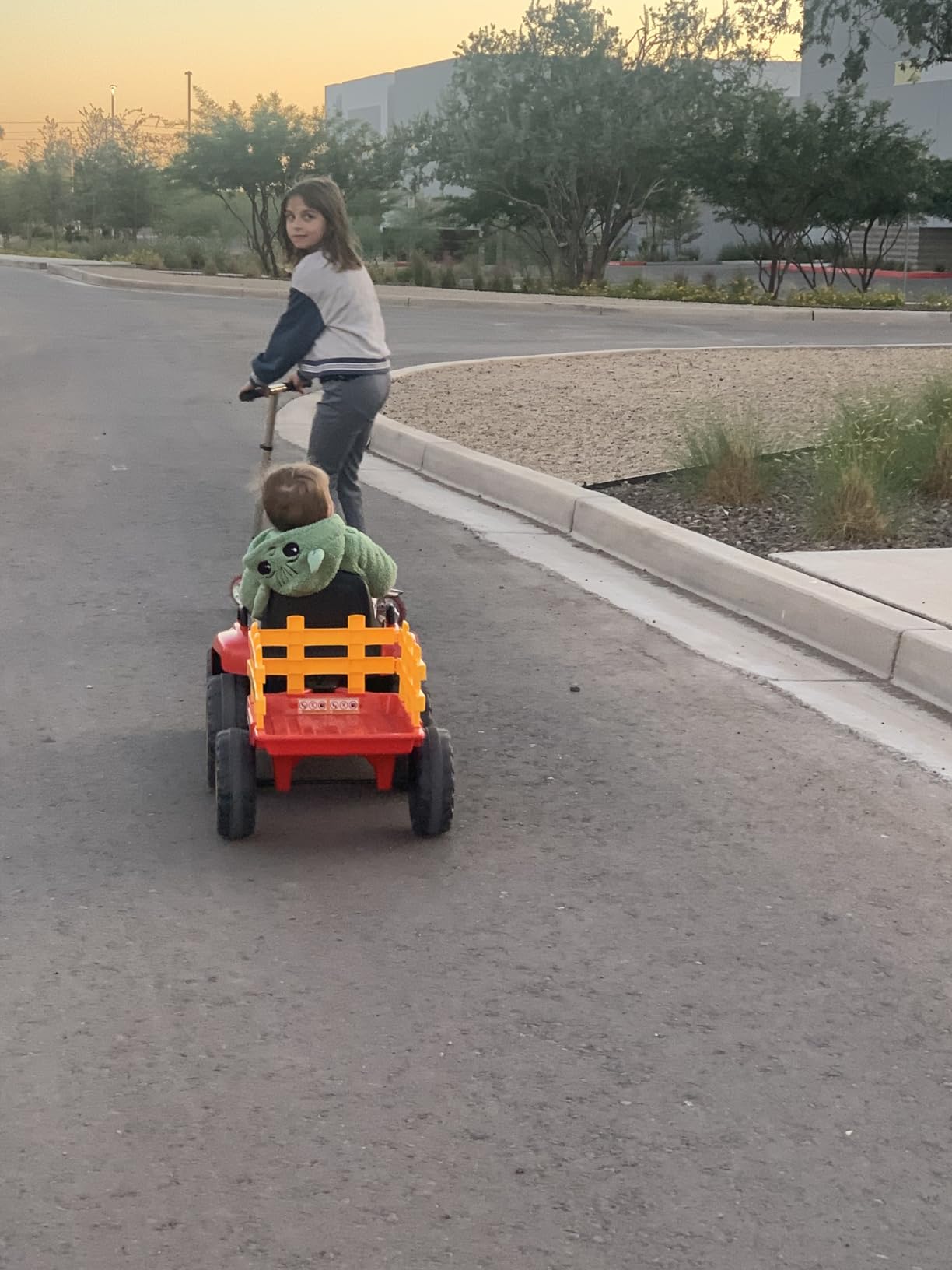 Costzon Ride on Tractor with Detachable Trailer, Kids' Electric Vehicles w/3-Gear-Shift Ground Loader, 7 LED Headlights, Remote Control, Kids 3+ (Dark Green) customer photo 2
