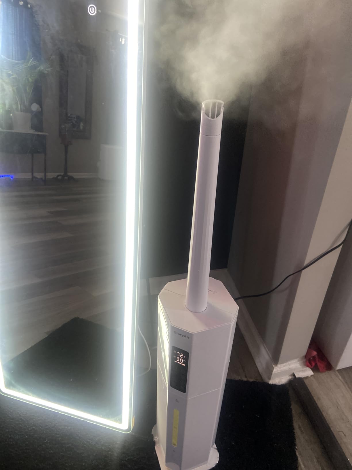 ROSEKM Humidifiers for Bedroom, 2.0L Cool Mist Humidifier for Home Plant and Baby Nursery, Quiet Ultrasonic Humidifier with 360° Nozzle, Auto Shut-Off, Filterless, Black customer photo 2