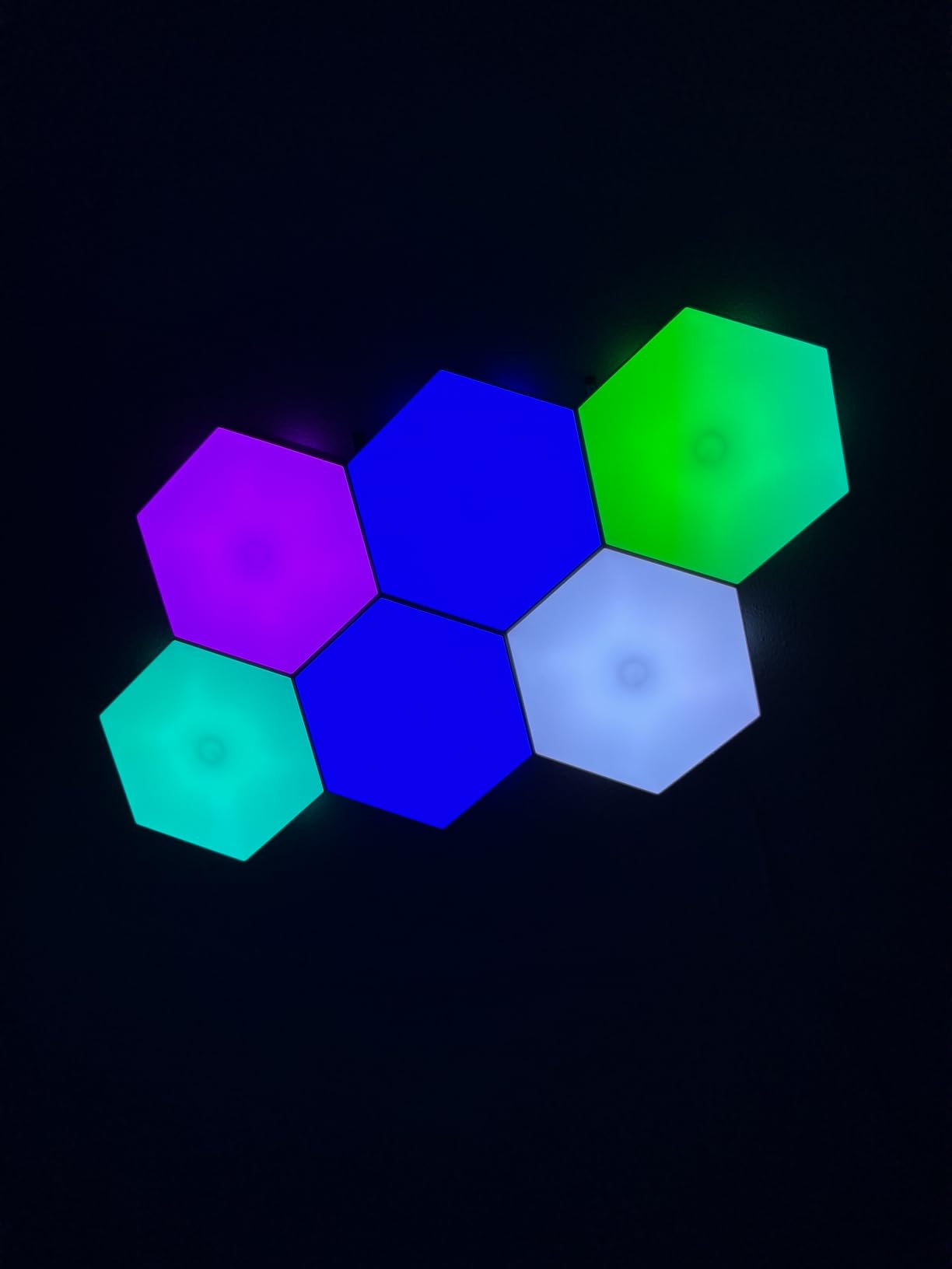 Vcwtty Hexagon Lights, Smart LED Wall Lights with Remote, 13 Colors Touch-Sensitive DIY Modular Assembled RGB Wall Panels, Hex Light with USB-Power for Autism, Game Room Decor, Party (6-Pack) customer photo 2