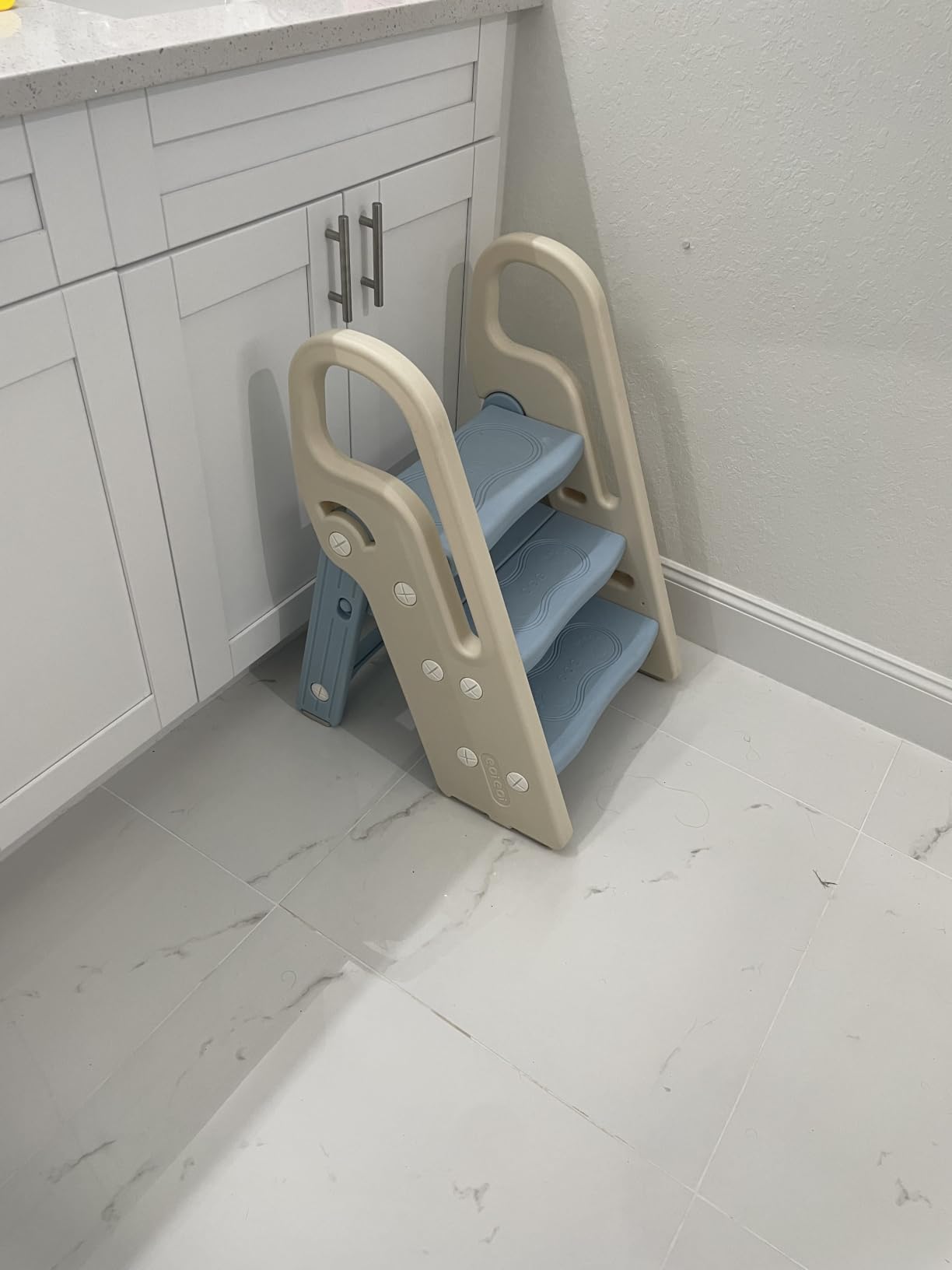 Onasti Foldable Step Stool for Bathroom Sink, Adjustable 3 Step Stool for Kids Toilet Potty Training Stool with Handles, Child Kitchen Counter Stool Helper, Plastic Ladder for Toddlers Grey customer photo 1