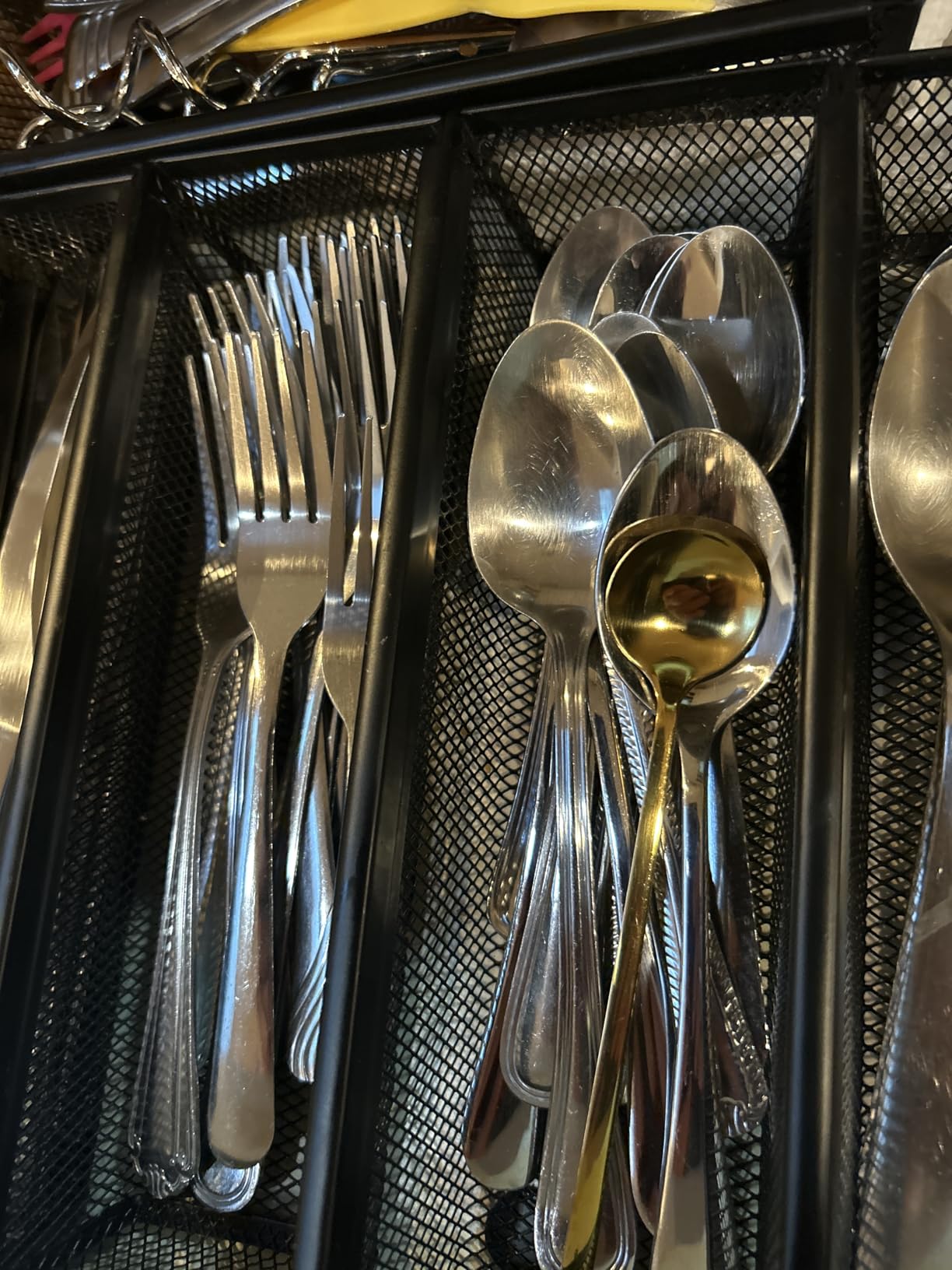 Smgmg Silverware Drawer Organizer, Silverware Organizer for Drawer, 6 Pack Utensil Organizer for Kitchen Drawers, Kitchen Drawer Organizer for Large Utensils with Interlocking Arm (9.6 * 3 * 2 inch) customer photo 1