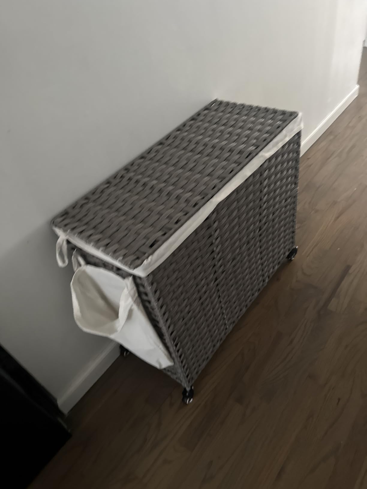SONGMICS Laundry Hamper with Lid, 42.3 Gallons (160 L), Rolling Laundry Basket with Wheels, 3-Section Synthetic Rattan, Removable Liner, Bedroom, 29.9 x 13 x 26 Inches, Natural ULCB365N01 customer photo 1