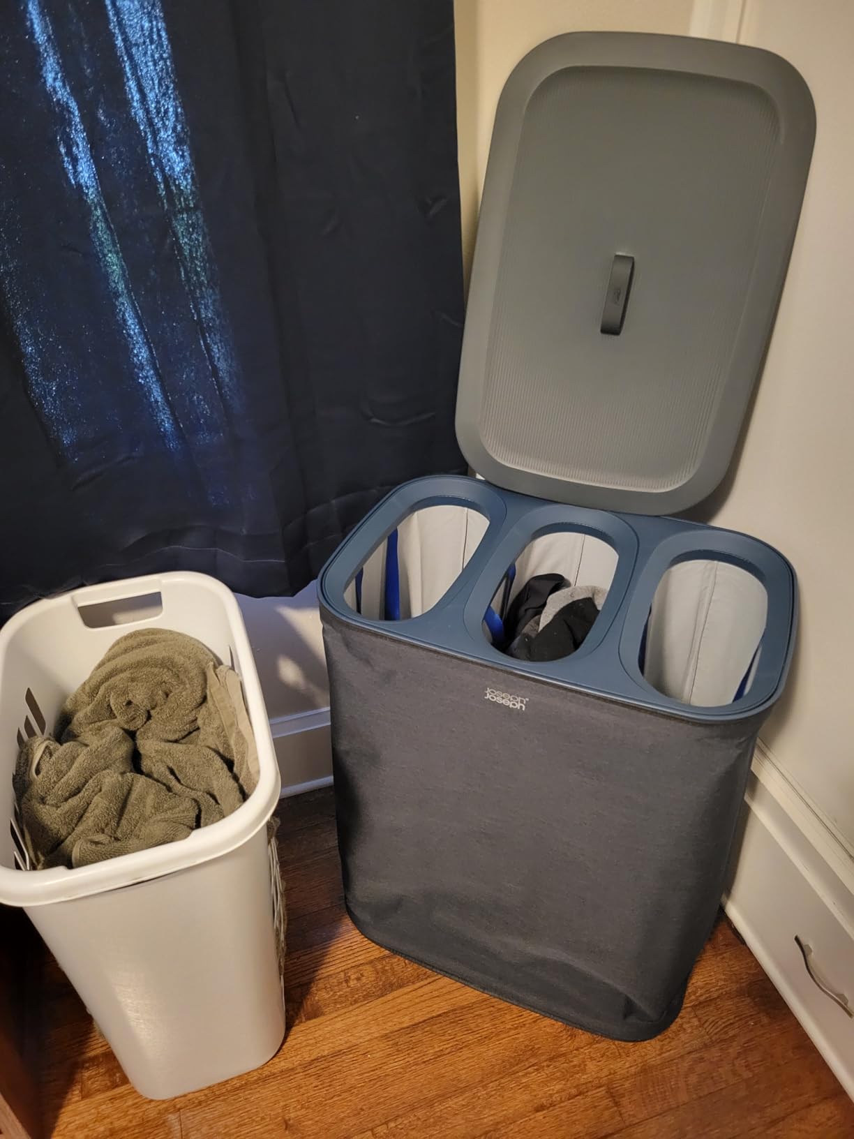 Joseph Joseph Tota Trio 90 liter/23.8 gallon Laundry Hamper Separation Basket with lid, 3 Removable Washing Bags with Handles - Ecru customer photo 2