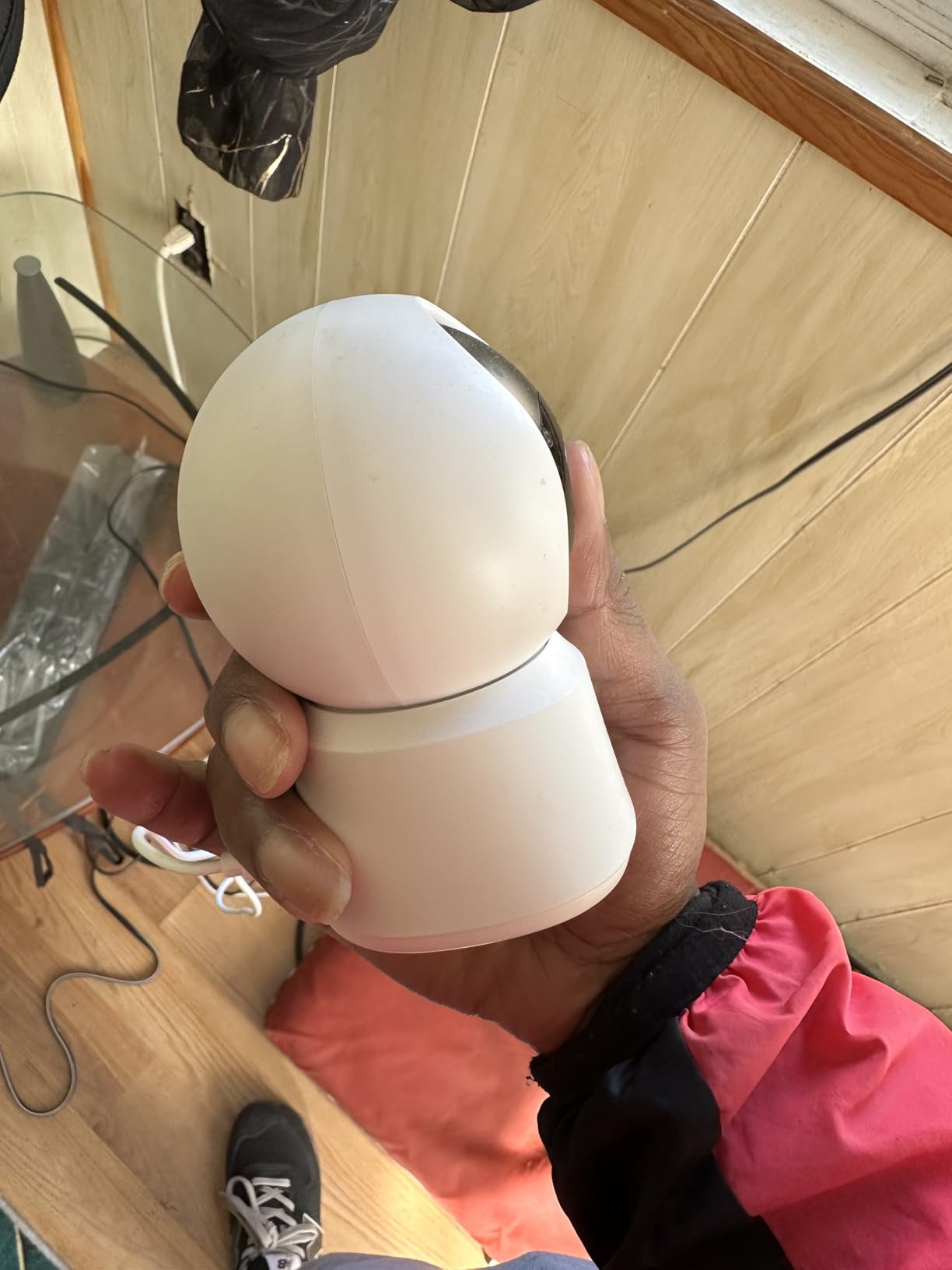 ARENTI 5G Indoor Security Camera, 4MP Pet Camera with Speaker for Dog/Cat, Baby Monitor with Phone App, Dual-Band WiFi, Auto Tracking, Super Night Vision, 2-Way Talk, Cloud & SD Card Storage(P2Q) customer photo 1