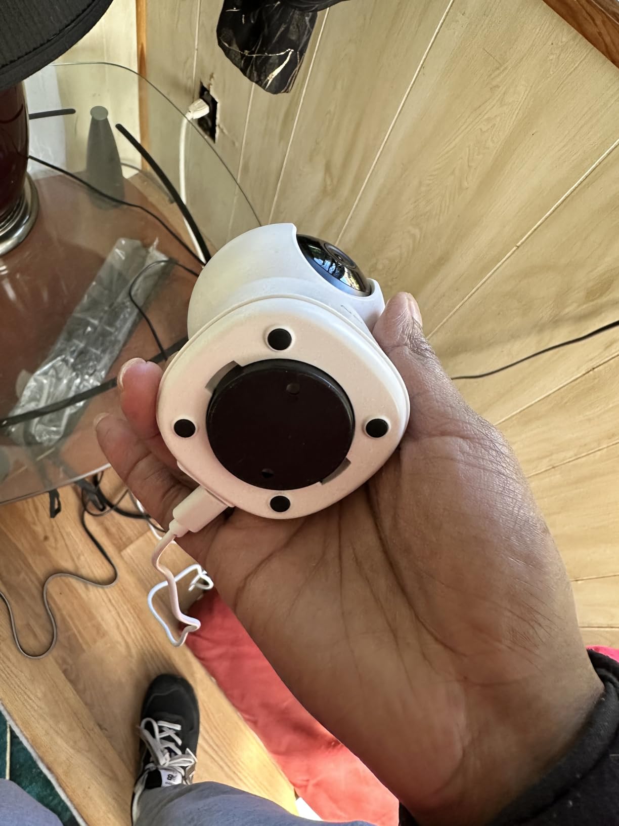 ARENTI 5G Indoor Security Camera, 4MP Pet Camera with Speaker for Dog/Cat, Baby Monitor with Phone App, Dual-Band WiFi, Auto Tracking, Super Night Vision, 2-Way Talk, Cloud & SD Card Storage(P2Q) customer photo 2