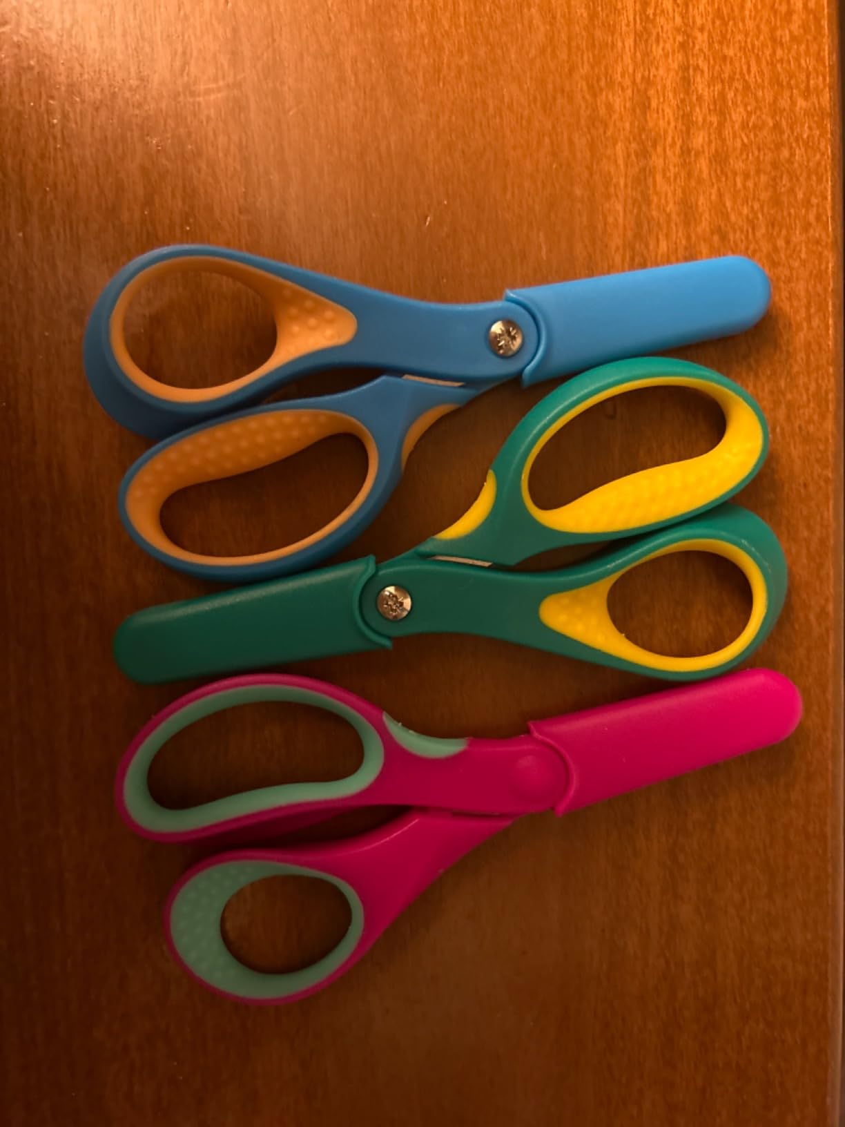 LIVINGO Left Handed Kids Scissors: Blunt Tip Safety Lefty Toddler Child Scissors for School Craft Cutting Paper - 3 Pack 5 inches Comfort Grip Green, Rose Pink, Blue customer photo 2