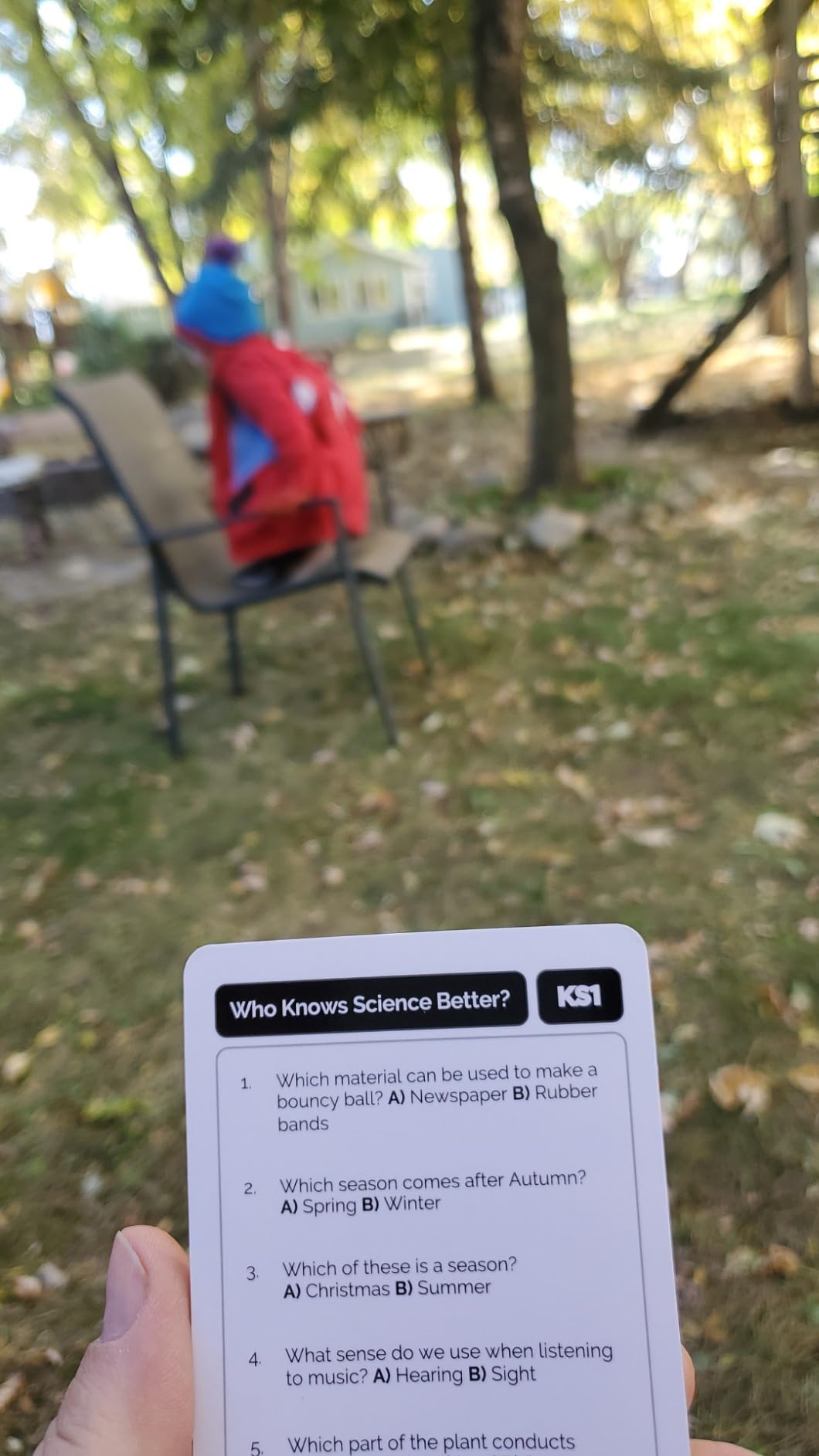 QUOKKA Board Games for Kids 8-12 - Family Games for Kids and Adults - Science Trivia Cards for Family Game Night - Who Knows Science Better - 500+ Questions - Fun Card Game for Families and Teens customer photo 1
