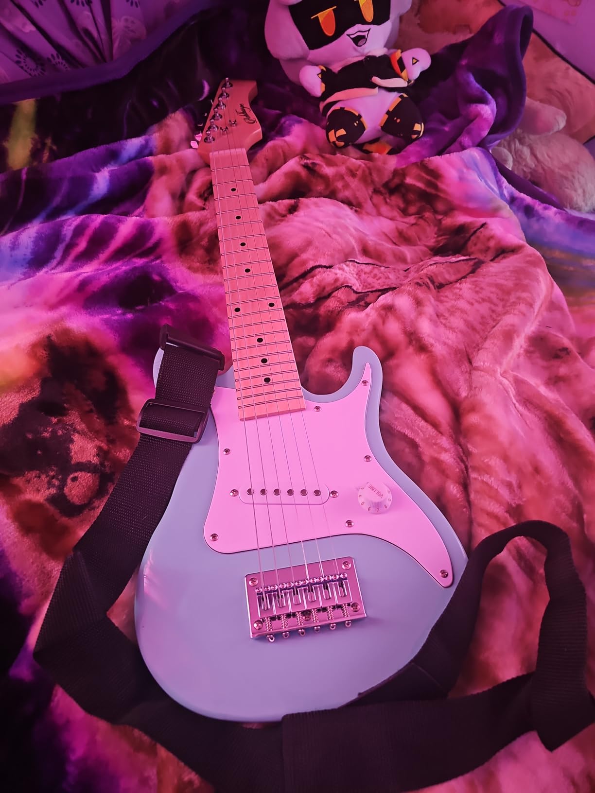 Ashthorpe 30-inch Beginner Electric Guitar Kit with Amplifier (Blue), Basic Starter Package w/Gig Bag, Strings, Strap, Picks customer photo 2