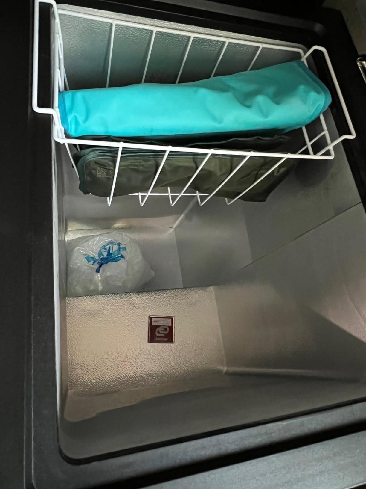 Igloo 3.5 Cu Ft. Upright Deep Freezer Chest- Deep Freezer with Quick Freezing System & Adjustable Thermostat- Low Noise Freezer with Removable Basket & LED Lights for Homes, Garages & Basements- Black customer photo 1