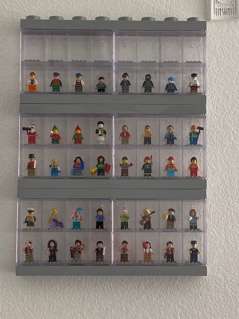 LEGO Minifigure Display Case 16 Harry Potter, Stackable Container for Wall or Desk, Space for 16 Minifigures customer photo 1