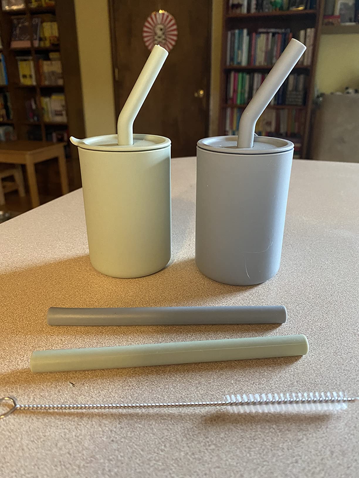 Silicone Kids Smoothie Cups with Straws and Lids, (2 Pack), Non Plastic, BPA-Free, Unbreakable, Smell Proof, for Kids and Toddlers 3-5 years, 12oz Rose Pink, Stone Grey customer photo 1