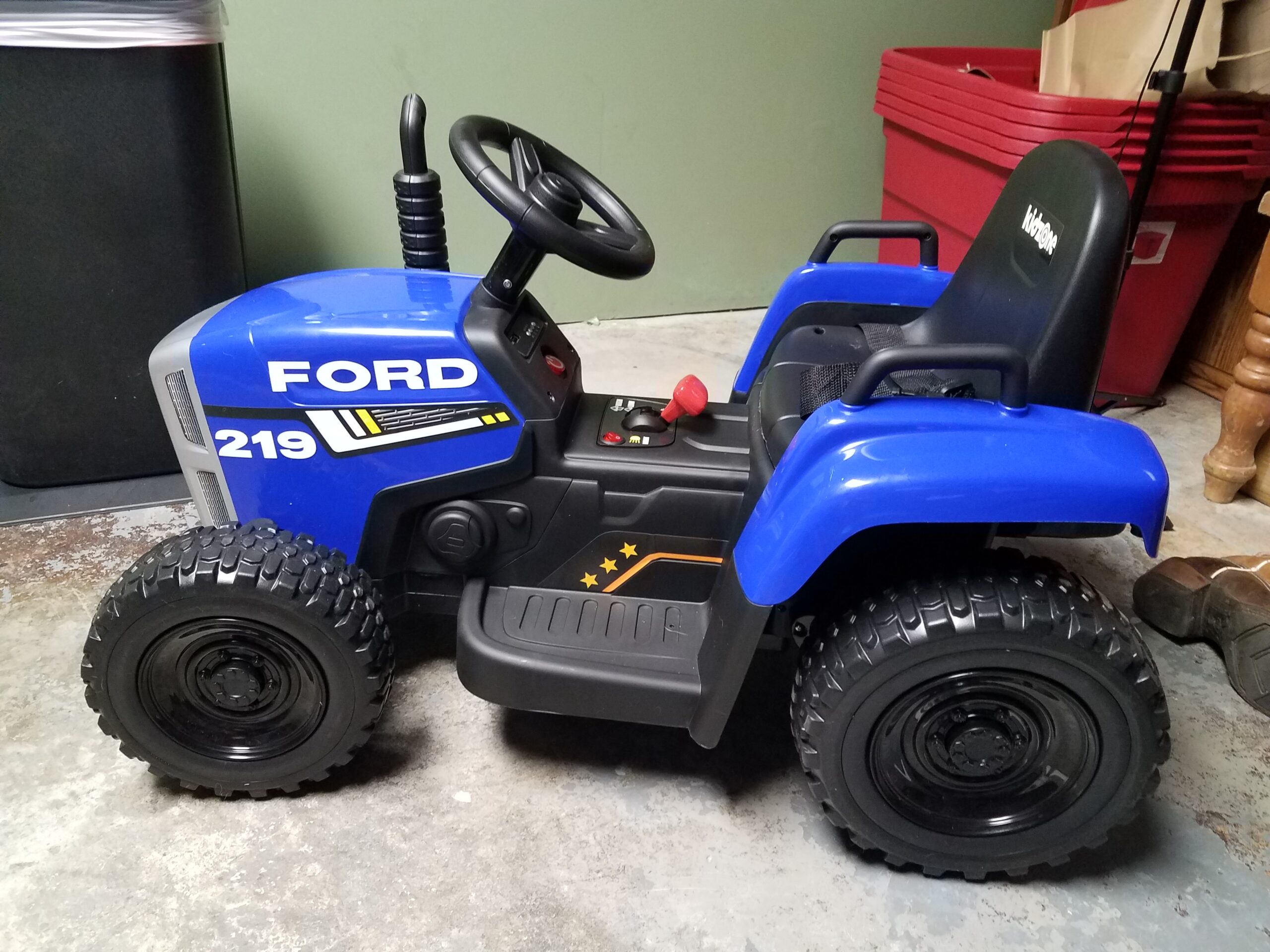 Kidzone 12V7AH Premium Version w/EVA Treaded Tires Dual 35W Motors Remote Control Electric Tractor w/Trailer, 3-Gear-Shift, 7-LED Lights, Bluetooth (Dark Green) customer photo 2