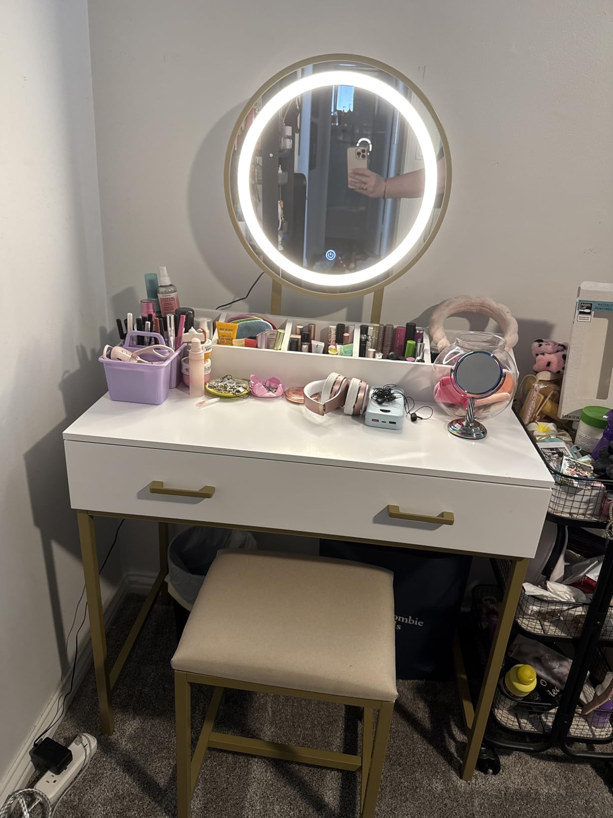UTEX Makeup Vanity Desk with Mirror and Lights, Makeup Vanity Set with Drawers, Small Dressing Up Table, 3 Lighting Modes Dresser Desk and Cushioned Stool Set for Bedroom White and Gold customer photo 2
