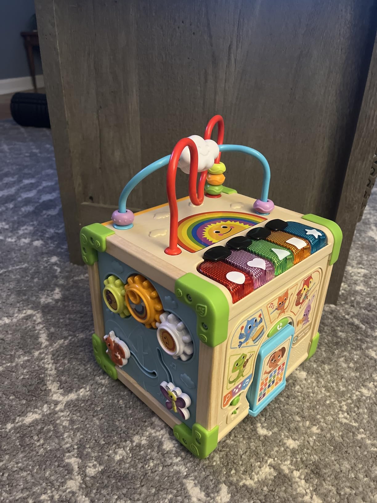 LeapFrog Touch and Learn Electronic Musical Light-Up Wooden Activity Cube Toy, Animal Themed, Ages 1 and Up customer photo 1