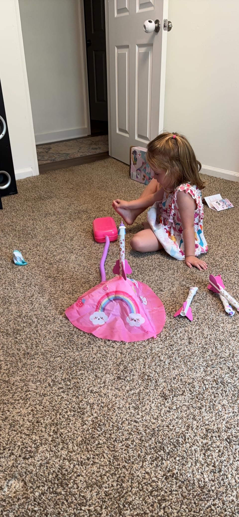 beefunni Unicorn Rocket Launcher for Kids, 4 Unicorns Outdoor Toys for Girls, Christmas Easter Birthday Gifts for Girls Ages 2 3 4 5 6 7 8 Years Old, Fun Indoor Toys for Kids Ages 2-4-6 Years Old customer photo 1