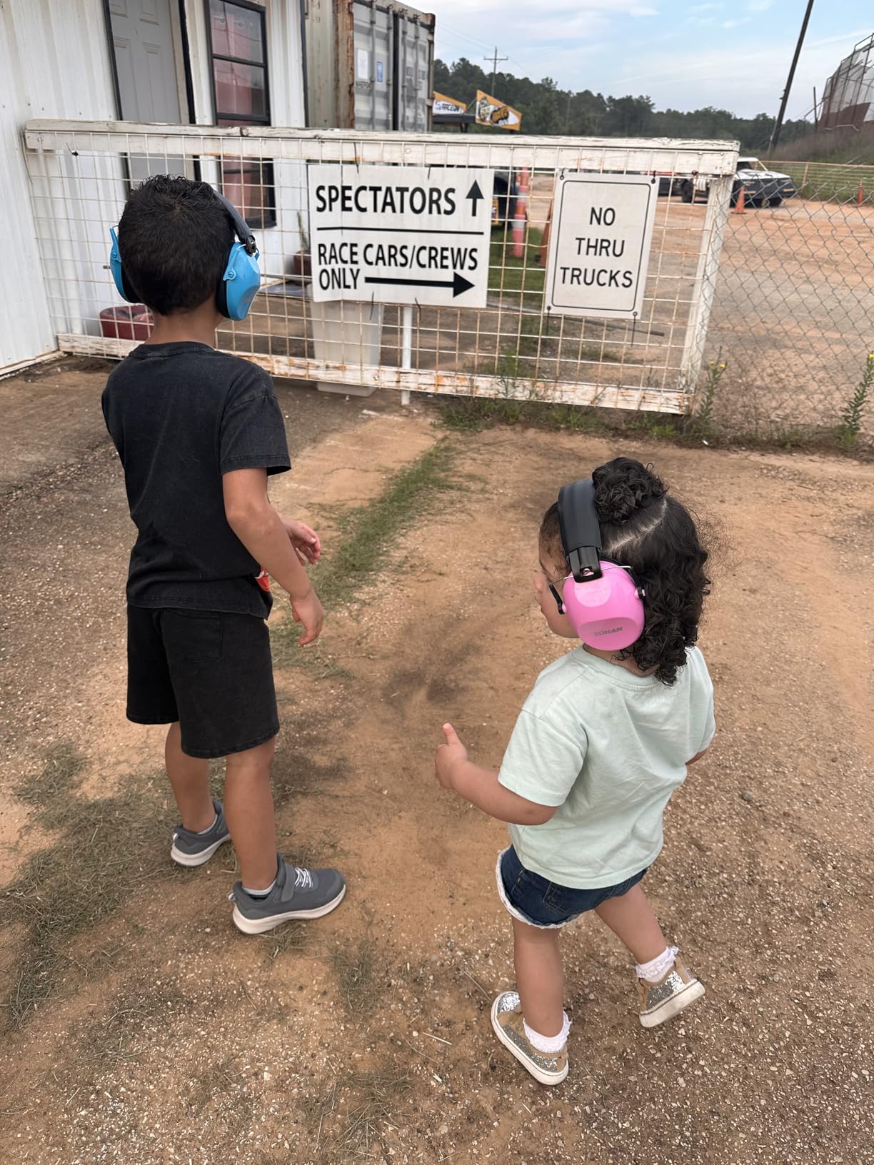 ZOHAN 032 Kids Noise Canceling Headphones - 25dB NRR Kids Ear Protection Earmuffs for School, Monster Jam, Fireworks, Travel, Air Show, Concert, Autism - Pink customer photo 1