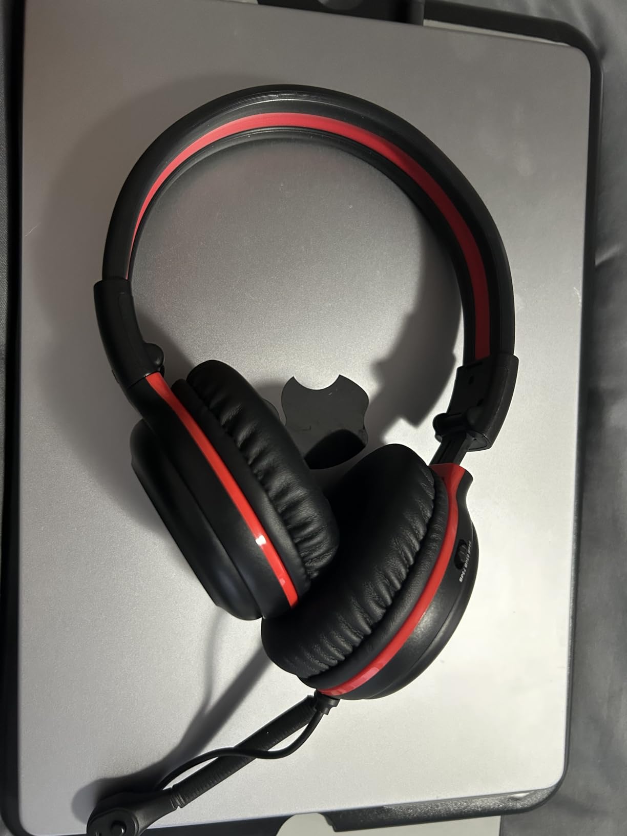 SIMOLIO Wired Headphones for School with Microphone, Stereo Kids Headphone with Flexible Swivel Boom Mic for Student K12 & Teacher & E-Learning, 3 Levels Volume Limiter Gaming Headsets for Boys, Girls customer photo 2