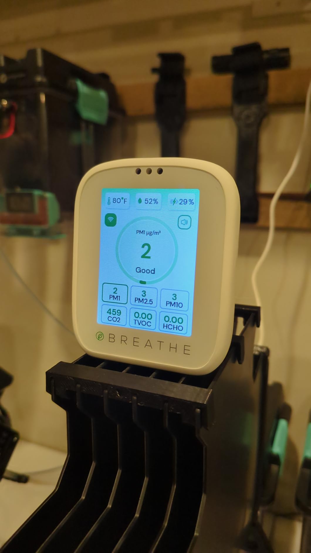BREATHE Airmonitor Plus Indoor Air Quality Monitor - Smart CO2, PM1 PM2.5 PM10, VOC & Formaldehyde Sensor | Professional-Grade Air Monitor with App customer photo 2