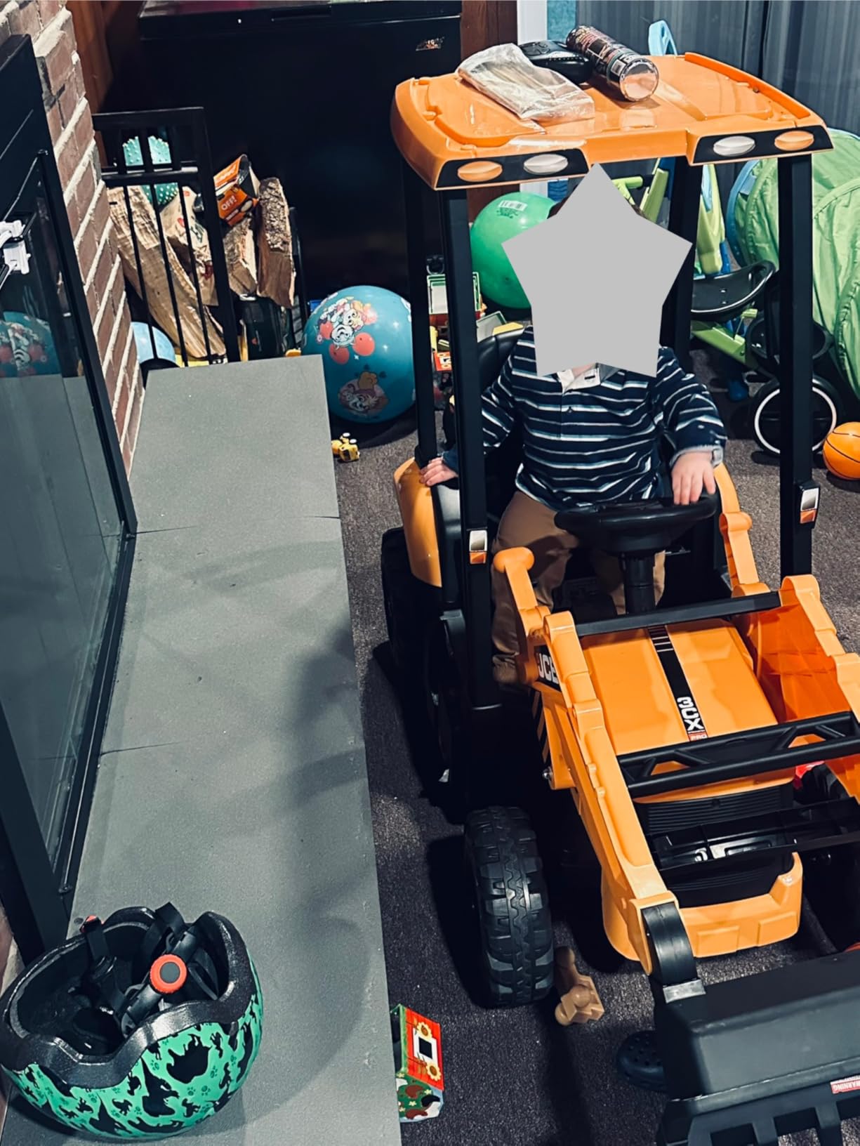 12V JCB Ride On Excavator with Remote Control, Front Loader & Backhoe Digging Arm, Tractor & Bulldozer Modes, Slow Start, Adjustable Speeds (Yellow) customer photo 1