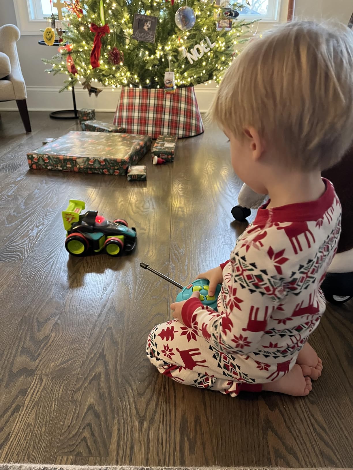 Fisher-Price Preschool Toy Remote Controlled Car My Easy RC with 2 Speeds for Kids Ages 3+ Years (Amazon Exclusive) customer photo 1