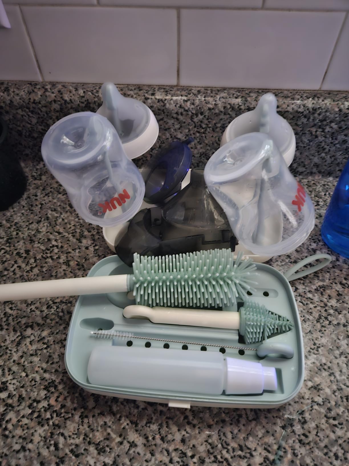 Momcozy Bottle Brush Set - Baby Bottle Cleaner Kit with Silicone Brush, Nipple Brush, Straw Brush, Soap Dispenser, Drying Rack - 7 in 1 Bottle Cleaning Tool for Home and Travel, Green customer photo 2