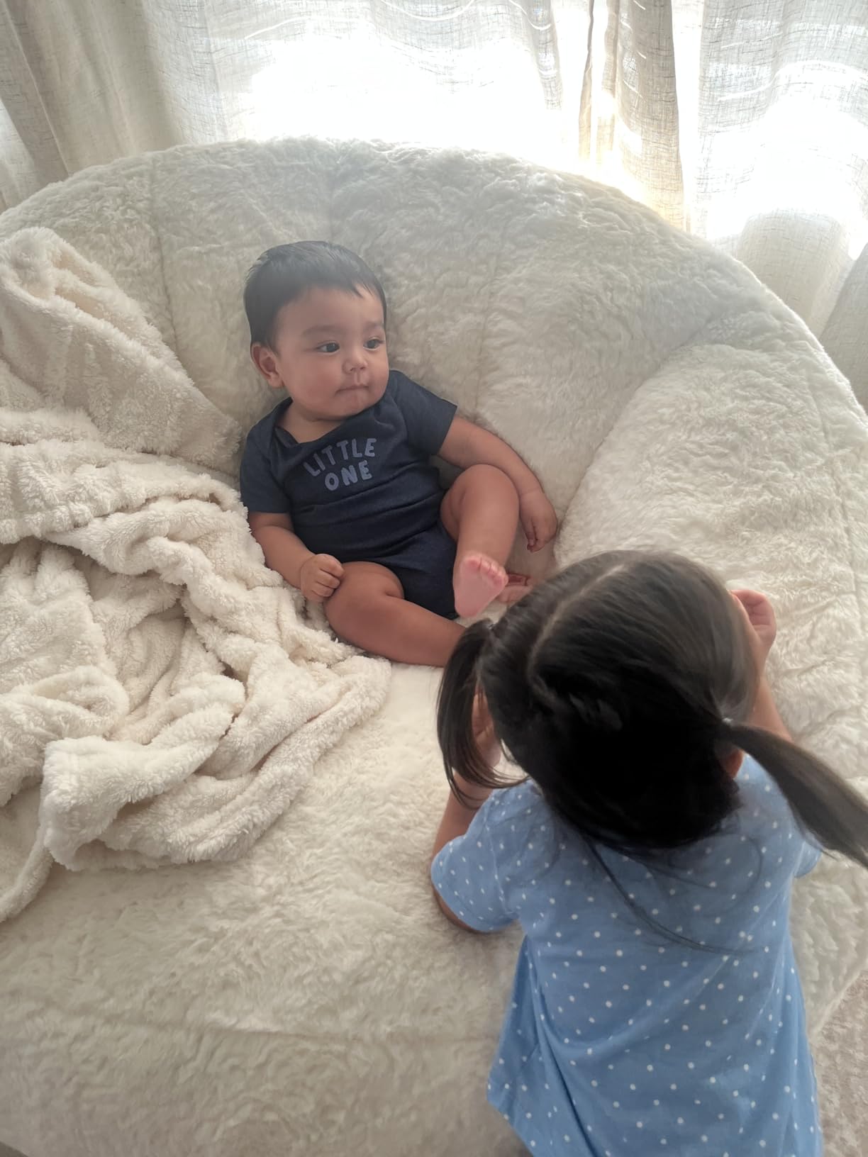 MAXYOYO Giant Bean Bag Chair, Oversized Bean Bag Couch for Adults and Kids, Faux Fur Shell-Shaped Large Chair with Filler, Stuffed Big Accent Sofa Lounge Floor Sofa for Reading, Beige, Standard customer photo 2