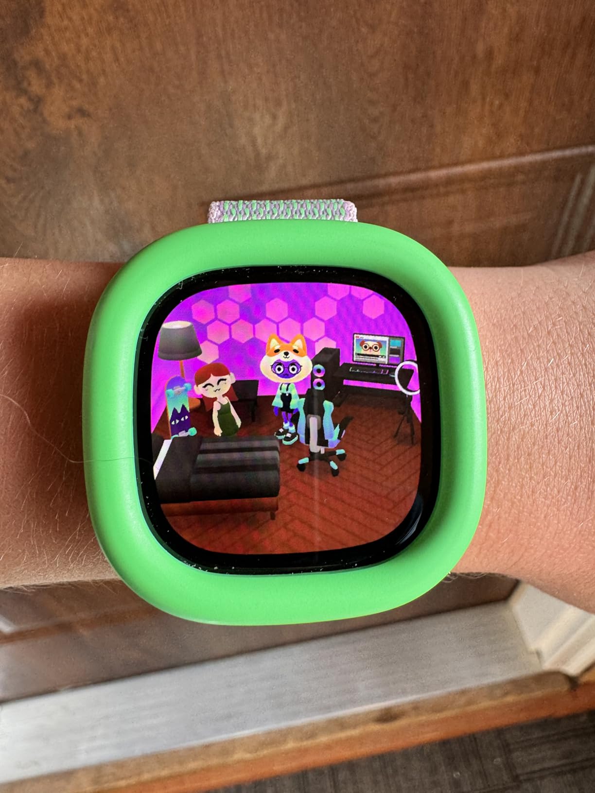 Fitbit Google Ace LTE - Kids Smartwatch with Call, Message, GPS, and Activity-Based Games, Ace Pass Data Plan Required - Spicy - Moovin customer photo 2