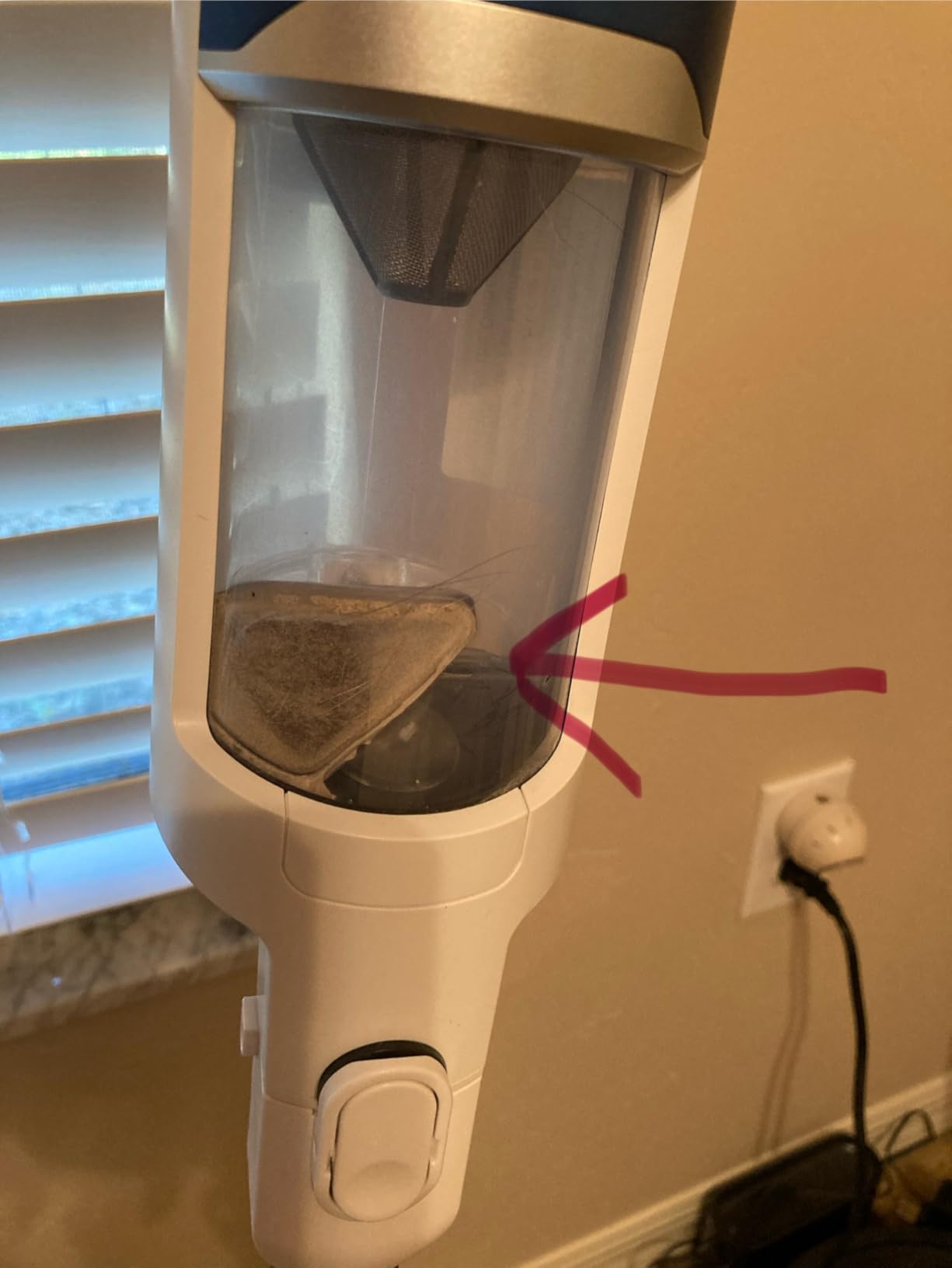 Shark Clean & Empty Cordless Stick Vacuum | Auto-Empty System | Lightweight Cleaner with HEPA Filter | Exclusive Motorized Hand Tool for Pet Hair | Carpets & Hard Floors | 40-Min Runtime | BU3523 customer photo 2