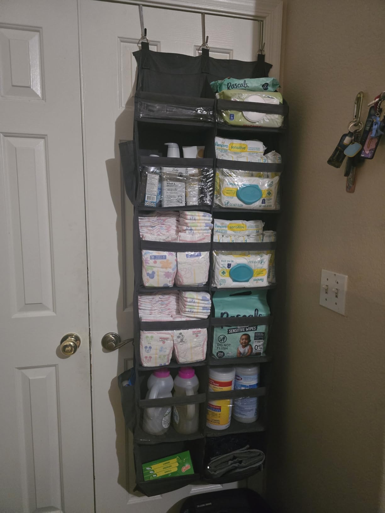 Lifewit 1 Pack Over the Door Organizer, 5 Section Clear Window Hanging Storage with 4 Side Pockets, Sturdy Anti Tilt 40 lbs Load Behind Door for Closet, Bedroom, Bathroom, Nursery, Dorm, Dark Gray customer photo 1