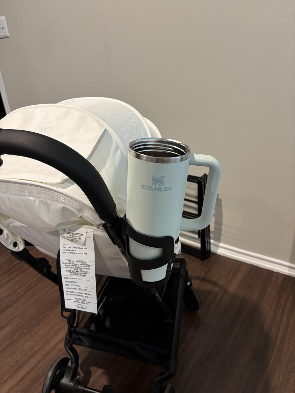 Delta Children Icon Ultra Compact Lightweight Everyday & Travel Stroller - One-Hand Fold - Only 15.6 Pounds - Fits in Overhead Compartments - Greenguard Gold Certified - Multi-Position Recline customer photo 2