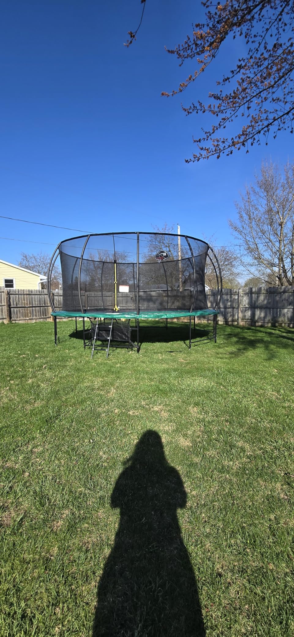 Lyromix 12 14 15 16FT Outdoor Trampolines for Kids and Adults, Pumpkin Trampolin with Curved Poles, Recreational Trampolin with Basketball Hoop and Safety Enclosure Net for Kids and Adults customer photo 2