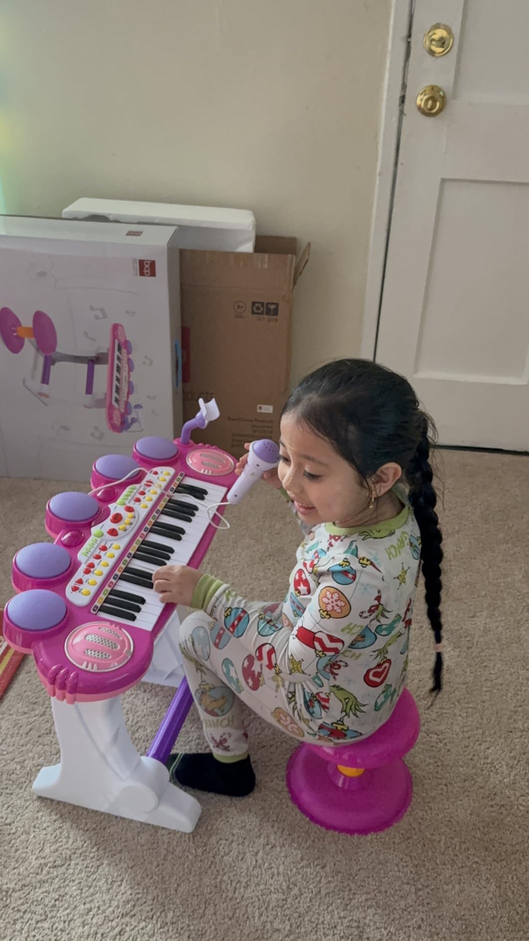 Best Choice Products 37-Key Kids Electronic Musical Instrument Piano Learning Toy Keyboard w/ Multiple Sounds, Lights, Microphone, Stool - Black customer photo 1