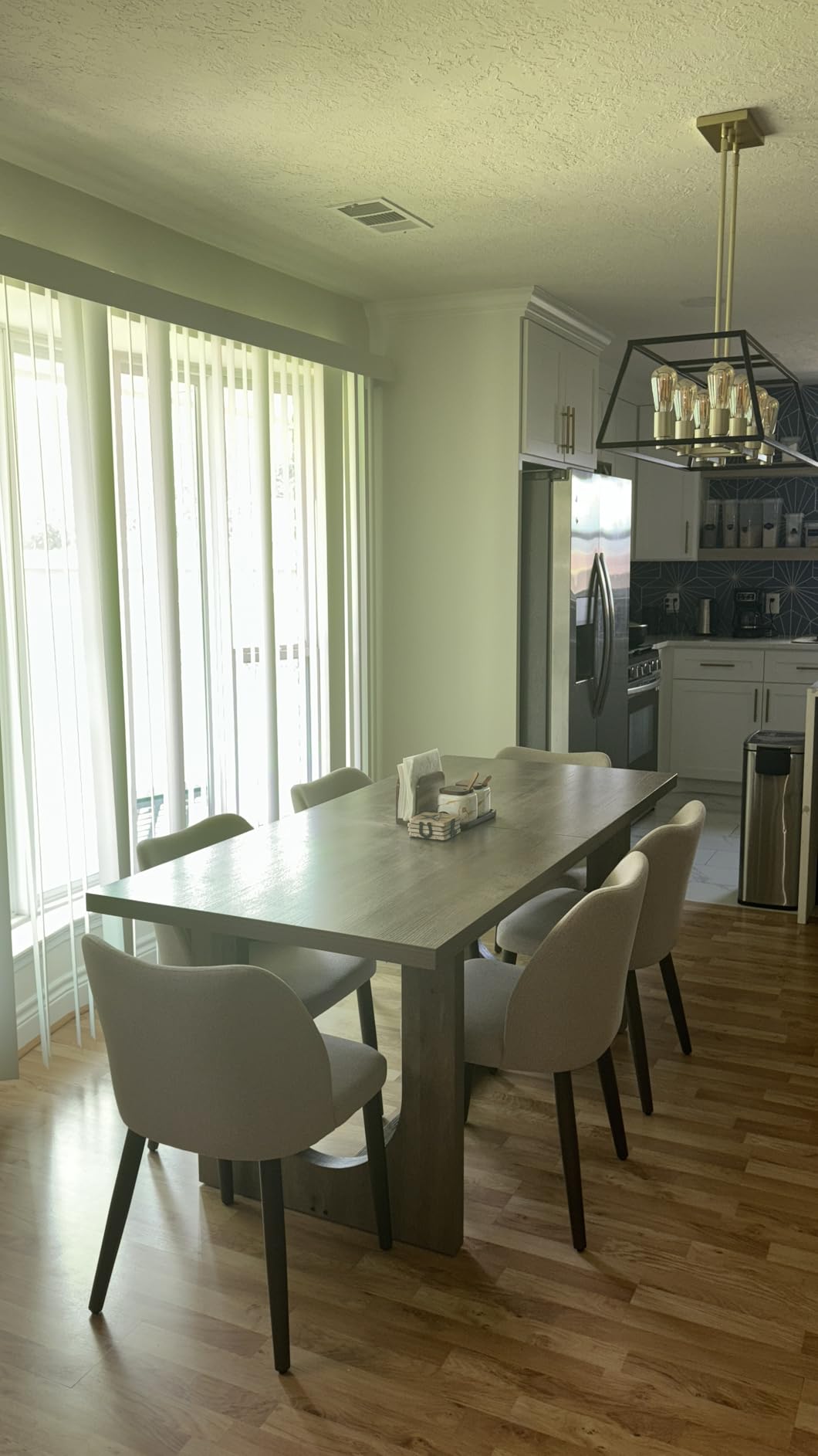 DWVO Dining Room Table for 6-8 People 70.86