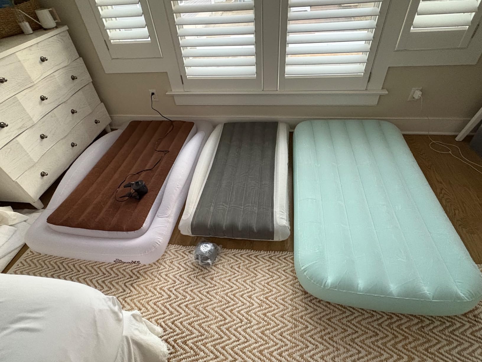 The Shrunks Glowbed Toddler Travel Bed with Safety Bumpers & Gentle Night Light | Inflatable Kids Air Mattress for Travel, Sleepovers & Home | Helps Toddlers Feel Safe at Bedtime customer photo 2