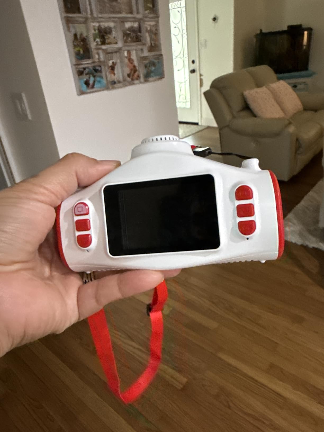 Kids Camera with Projector, Big Screen 1080P Photography Kids Recorder with Tripod, Lanyard, 32GB Kids Video Vlogging Camera for Age 3-12, Christmas Birthday Gifts Toys for Boys Girls, White customer photo 2