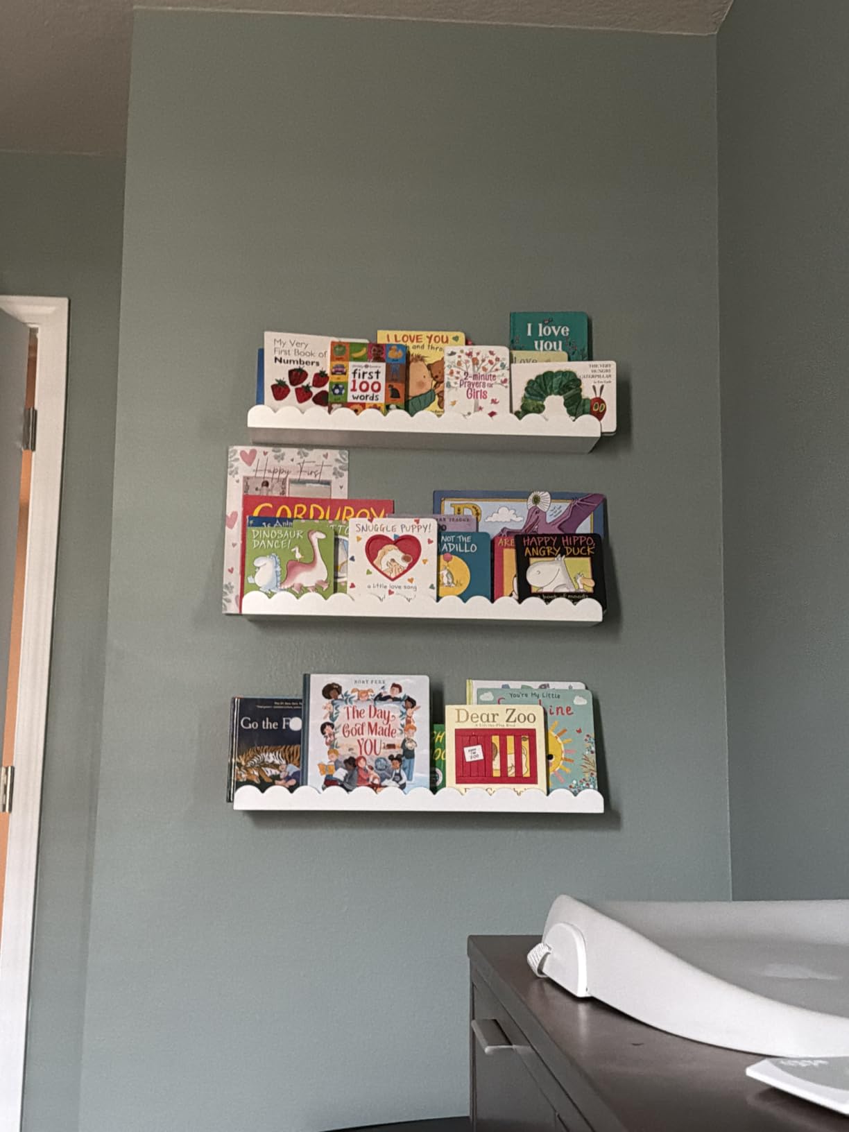 G&W Gruwald Nursery Book Shelves, Set of 3, Nursery Decor for Baby and Toddler, Scalloped Shelves, Book Shelf for Kids Rooms, Wall Book Shelf for Bedroom Kids customer photo 1