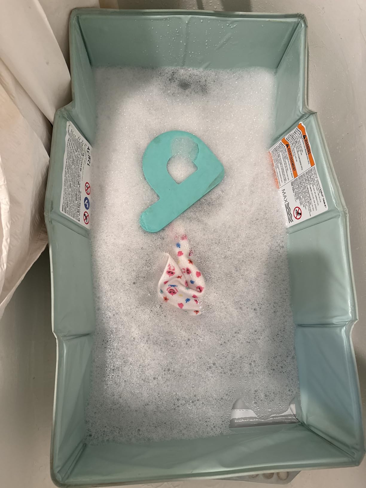 Ingenuity Tuckaway Toddler Folding Tub, Converts Shower to Tub, Folds to Store, Easy to Clean, No Assembly Required, Portable Baby Bathtub for Travel, 12M-5Y, Green customer photo 2